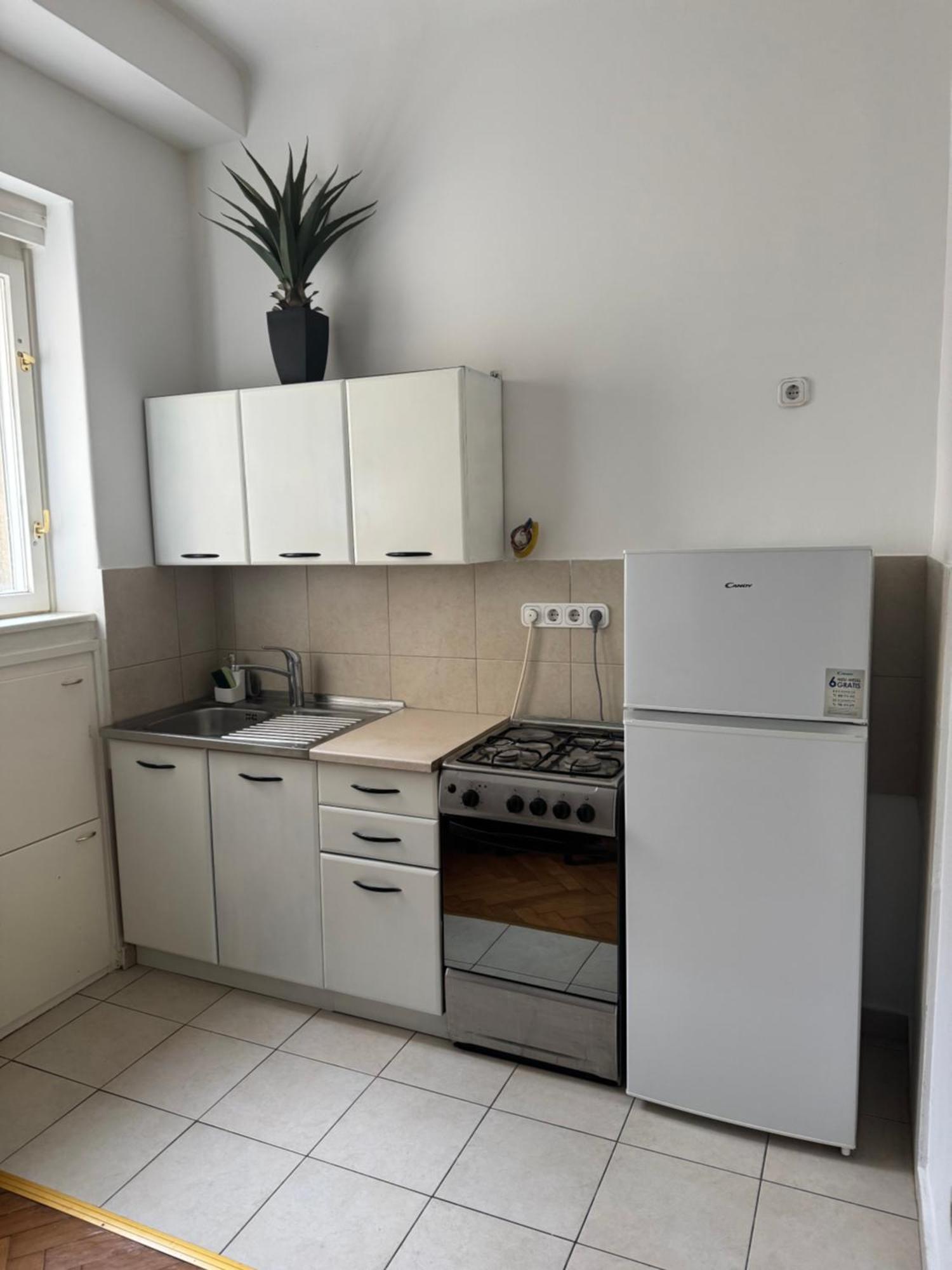 Studio Apartman Thalia Ζάγκρεμπ Εξωτερικό φωτογραφία