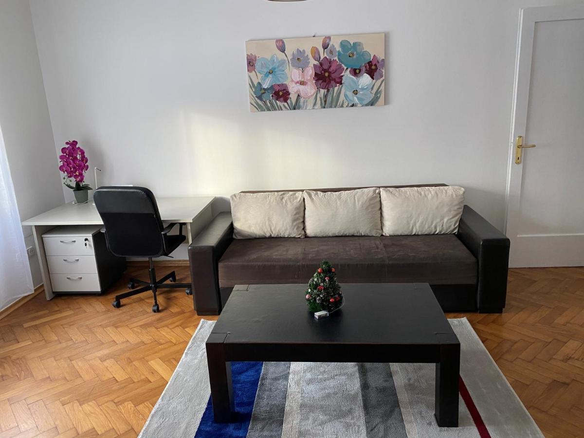 Studio Apartman Thalia Ζάγκρεμπ Εξωτερικό φωτογραφία